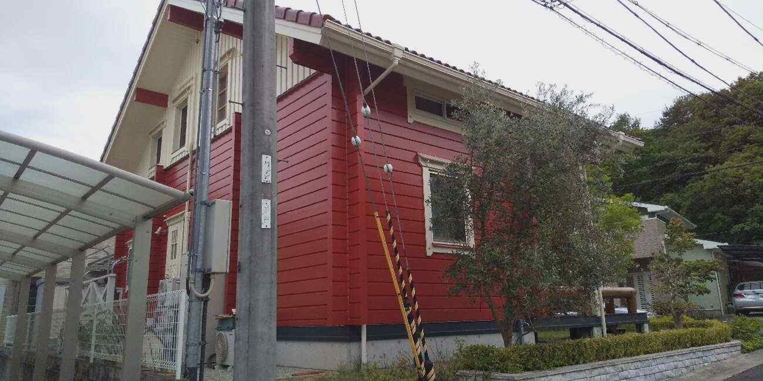 鮮やかな赤に！お住まいのイメージを一新ーログハウスの外壁塗装ー